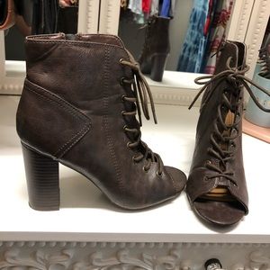 Bamboo lace up boots